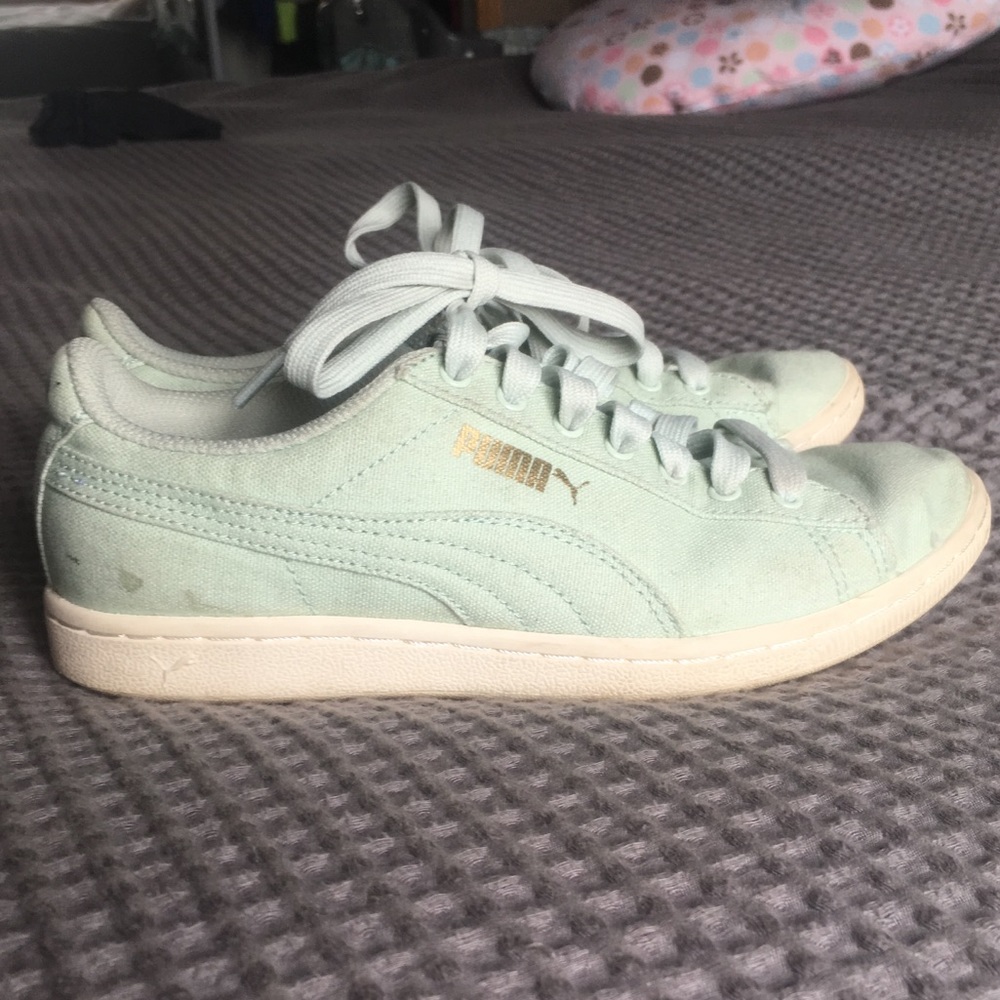 Women’s puma shoes
